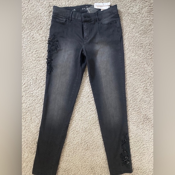 White House Black Market Skinny Ankle Embellished Beaded Black